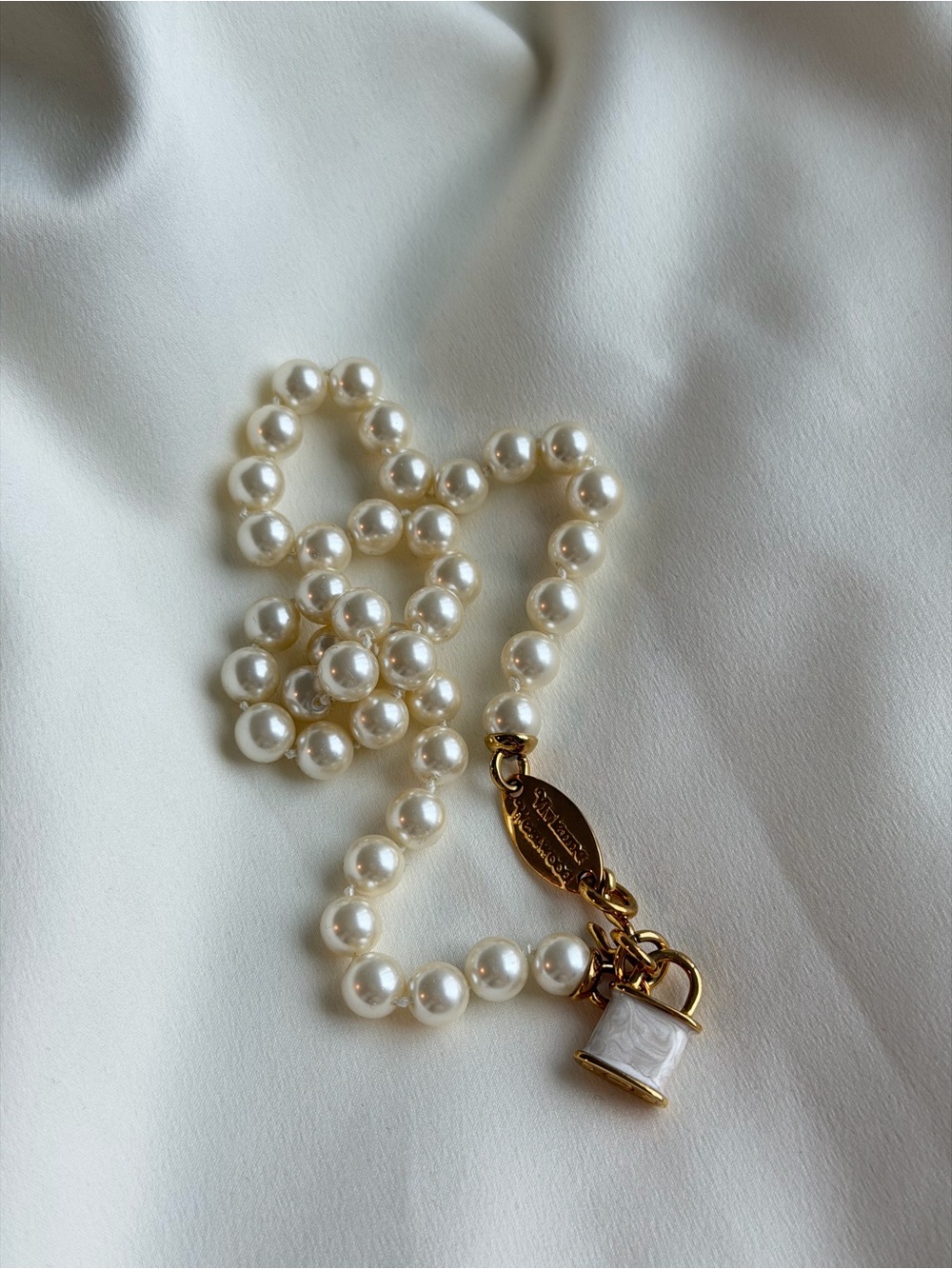 Vivienne Westwood - Pearl Necklace with Gold Padlock Charm - excellent condition